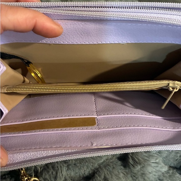 Lavender Leather All In One Crossbody Bag - Picture 4 of 5